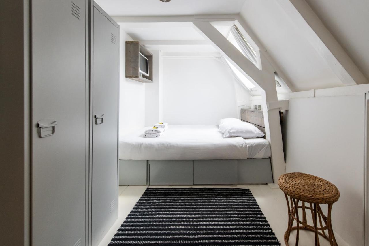 Two Bedroom Apartment In Historic Canalhouse From 1618 - City Centre อัมสเตอร์ดัม ภายนอก รูปภาพ