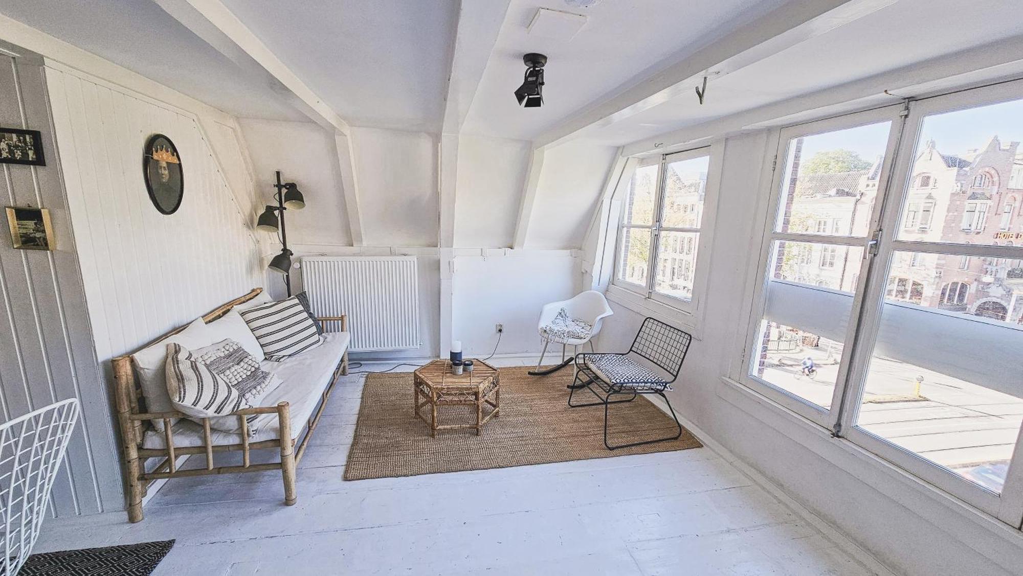 Two Bedroom Apartment In Historic Canalhouse From 1618 - City Centre อัมสเตอร์ดัม ภายนอก รูปภาพ