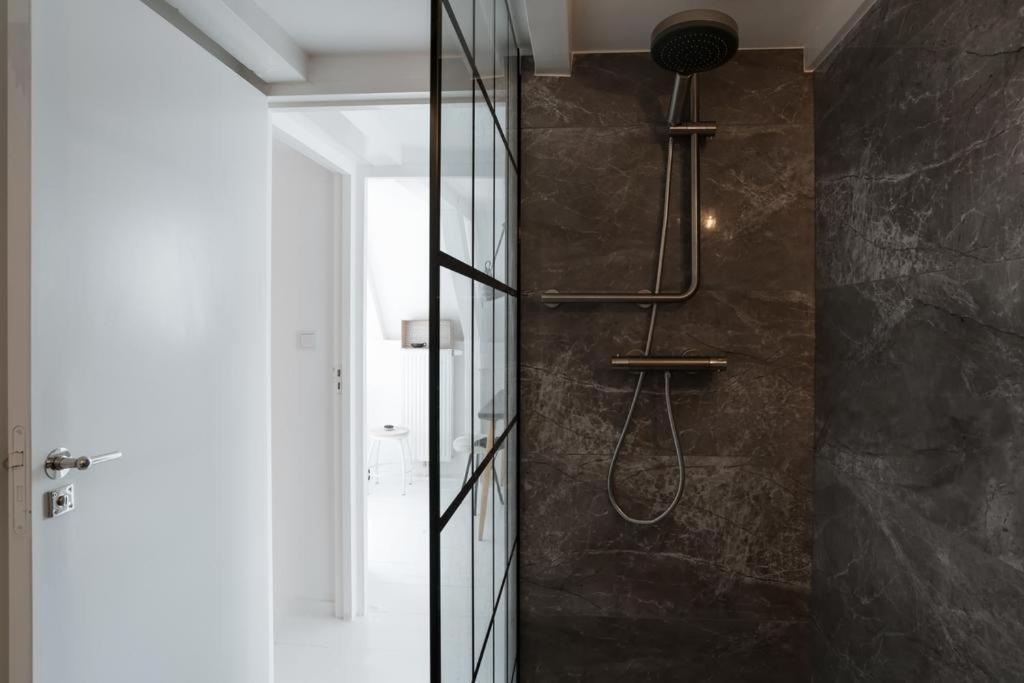 Two Bedroom Apartment In Historic Canalhouse From 1618 - City Centre อัมสเตอร์ดัม ภายนอก รูปภาพ