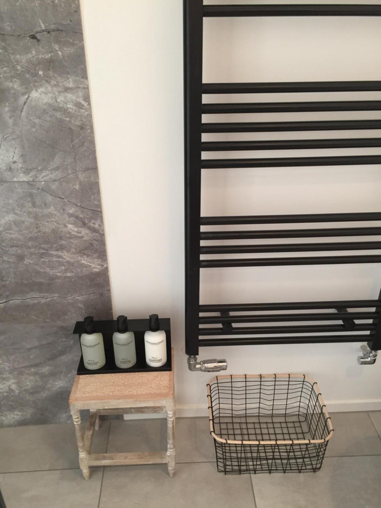 Two Bedroom Apartment In Historic Canalhouse From 1618 - City Centre อัมสเตอร์ดัม ภายนอก รูปภาพ